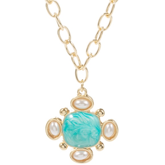 Pearlized Square Pendant Necklace - Picture 3 of 3